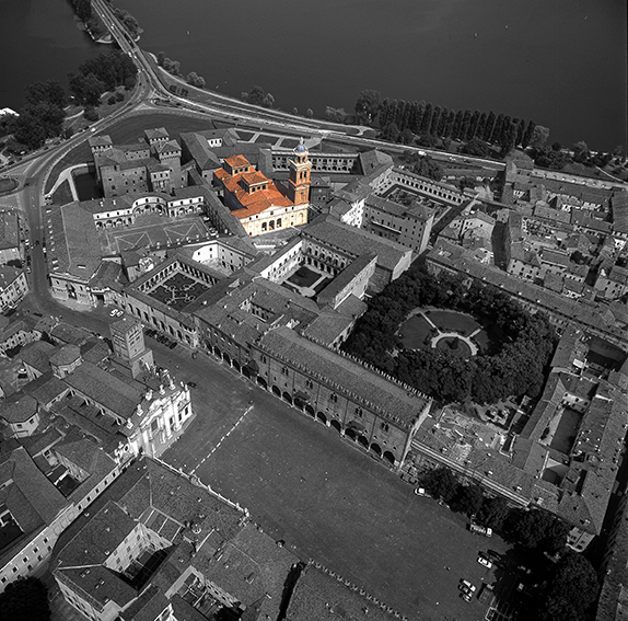 palazzo ducale_mantova_chiesa_santa_barbara_terremoto_2012_hesutech